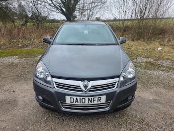 Used Vauxhall Astra 2010 for sale - 77511225: Photo