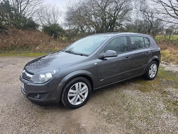 Used Vauxhall Astra 2010 for sale - 77511225: Photo