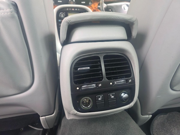 Used Jaguar XJ 2005 for sale - 76239082: Photo 12