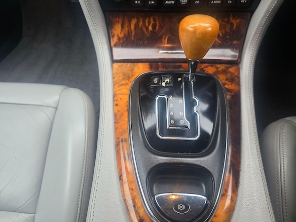 Used Jaguar XJ 2005 for sale - 76239082: Photo 14