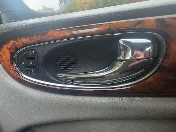 Used Jaguar XJ 2005 for sale - 76239082: Photo 19