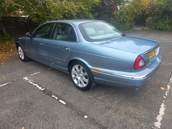Used Jaguar XJ 2005 for sale - 76239082: Photo 5