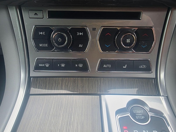 Used Jaguar XF 2014 for sale - 76226785: Photo 14