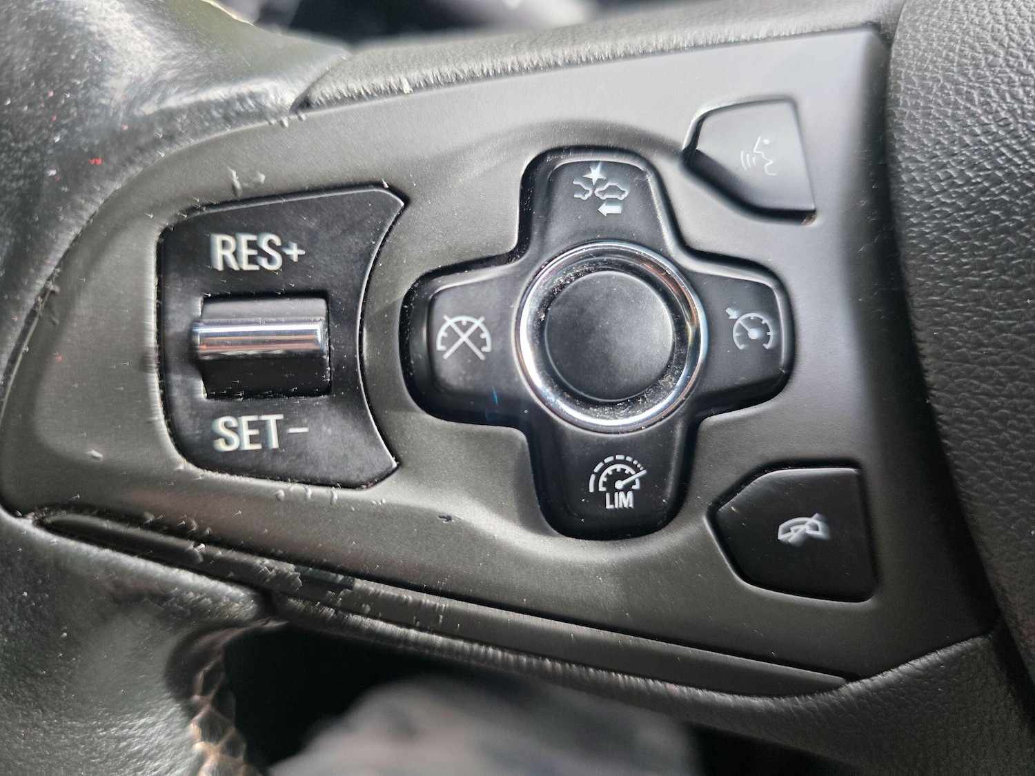 Used Vauxhall Astra 2017 for sale - 76337851: Photo 17