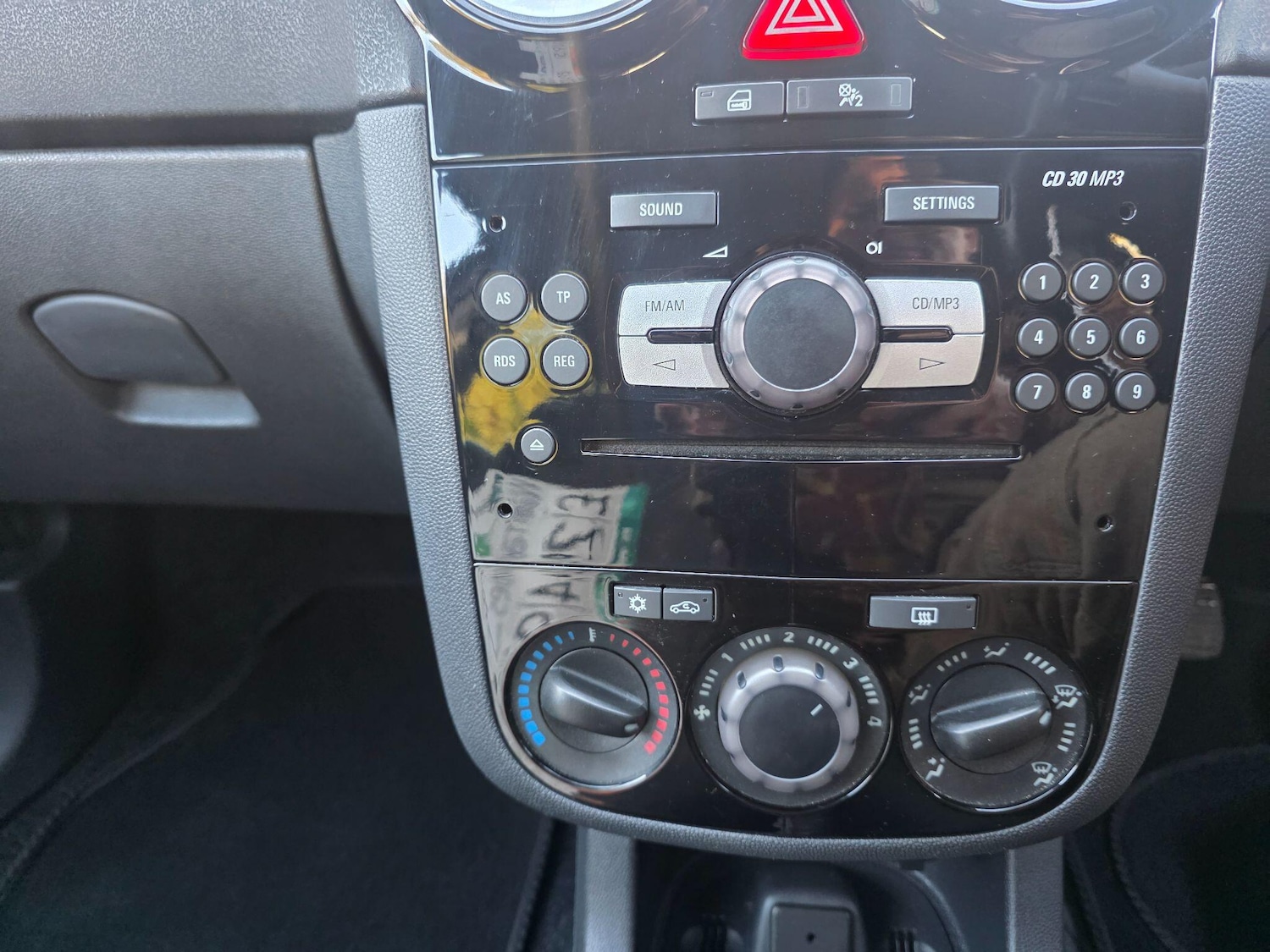 Used Vauxhall Corsa 2011 for sale - 76572324: Photo 14