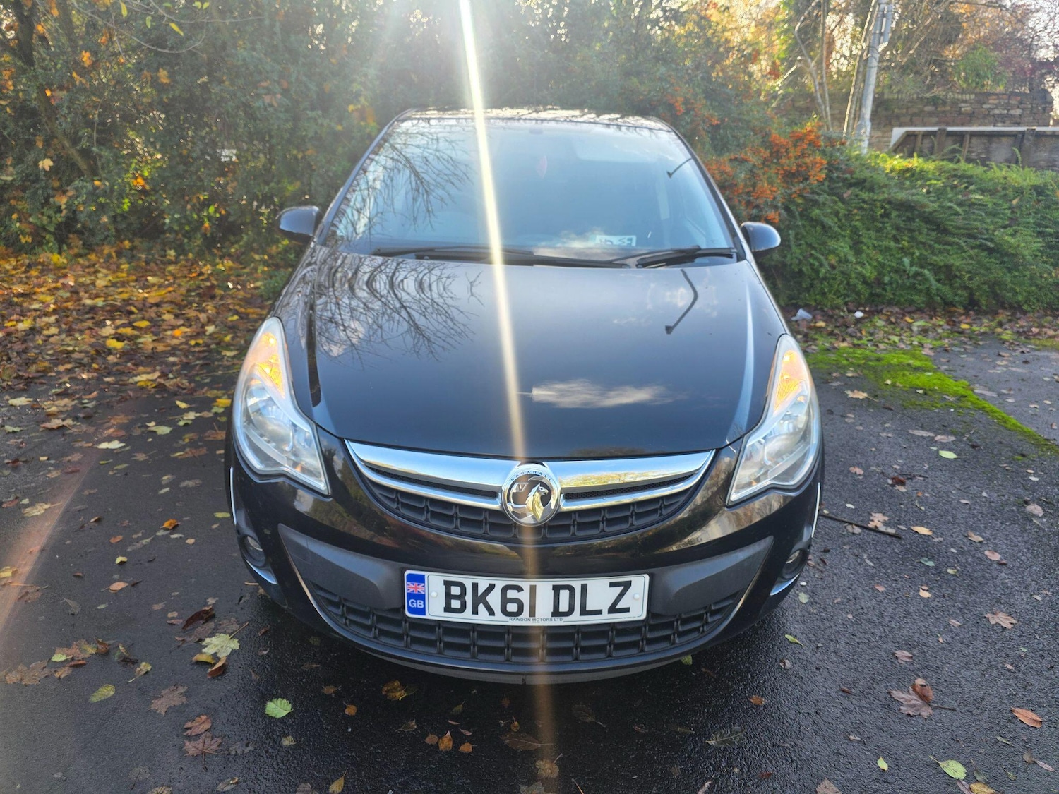 Used Vauxhall Corsa 2011 for sale - 76572324: Photo 2
