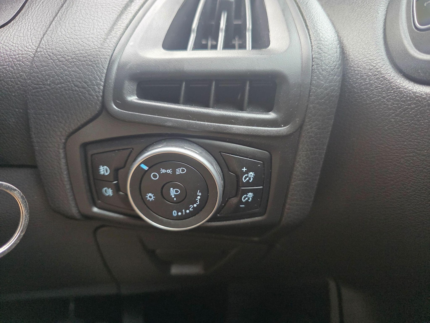 Used Ford Focus 2016 for sale - 76306151: Photo 19