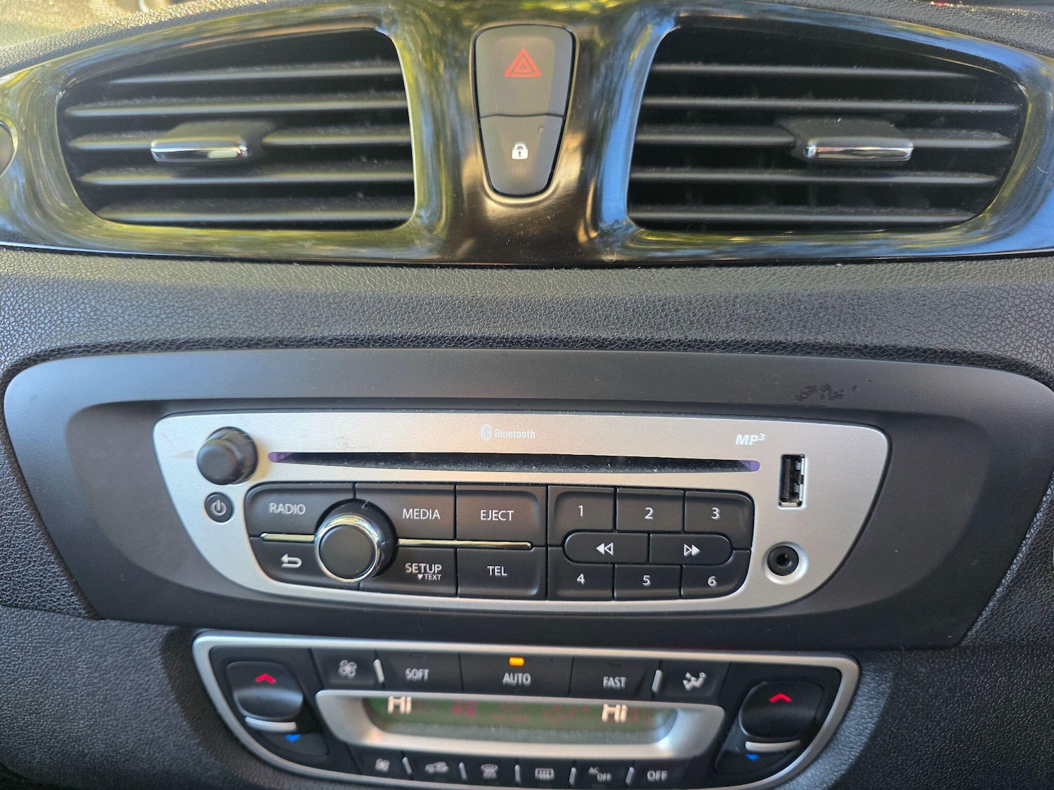 Used Renault Grand Scenic 2015 for sale - 76645392: Photo 15