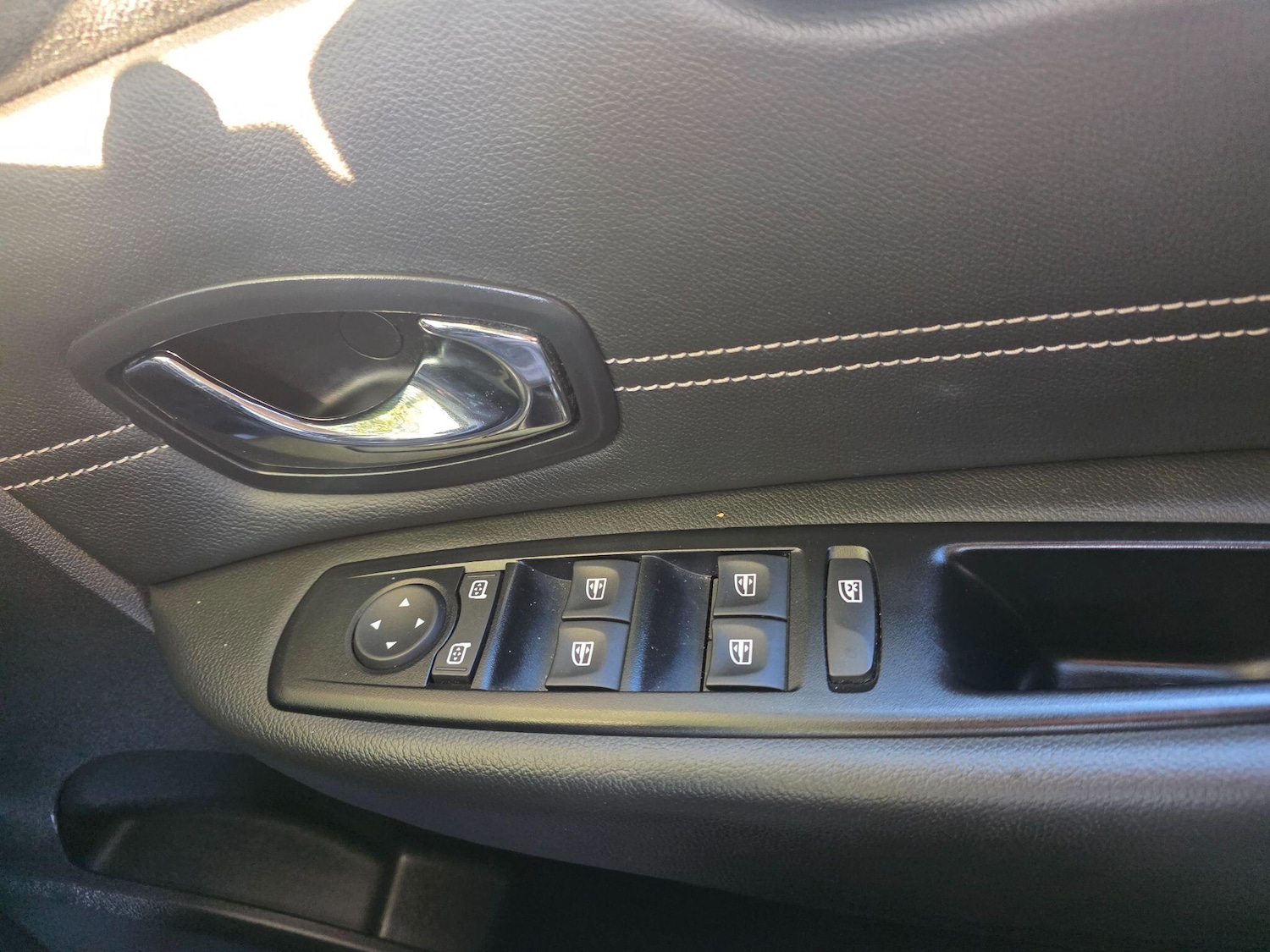 Used Renault Grand Scenic 2015 for sale - 76645392: Photo 19