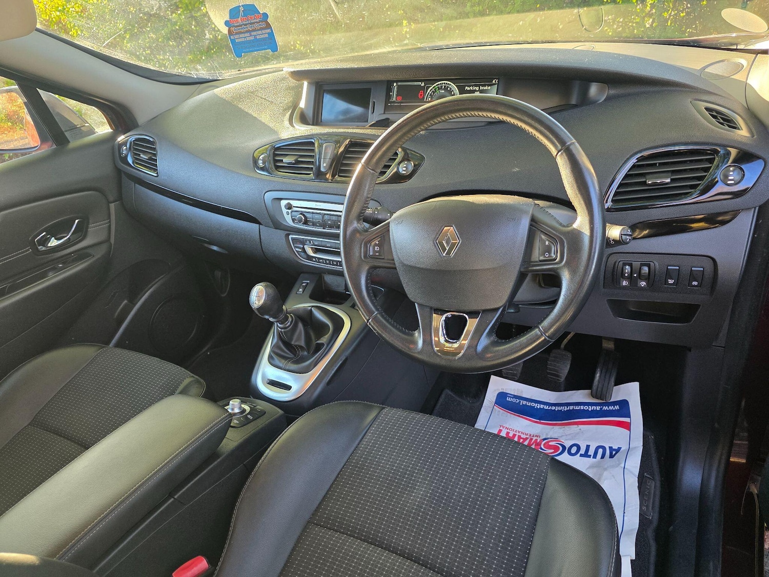 Used Renault Grand Scenic 2015 for sale - 76645392: Photo 9