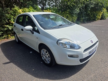 Used Fiat Punto 2015 for sale - 79590537: Photo
