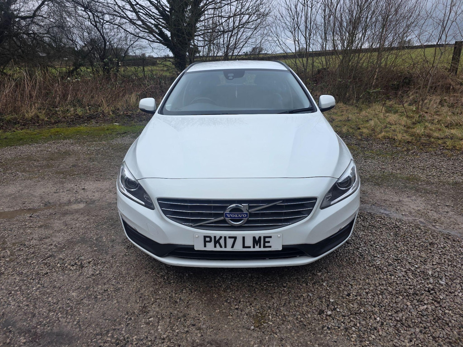 Used Volvo V60 2017 for sale - 77304934: Photo 2