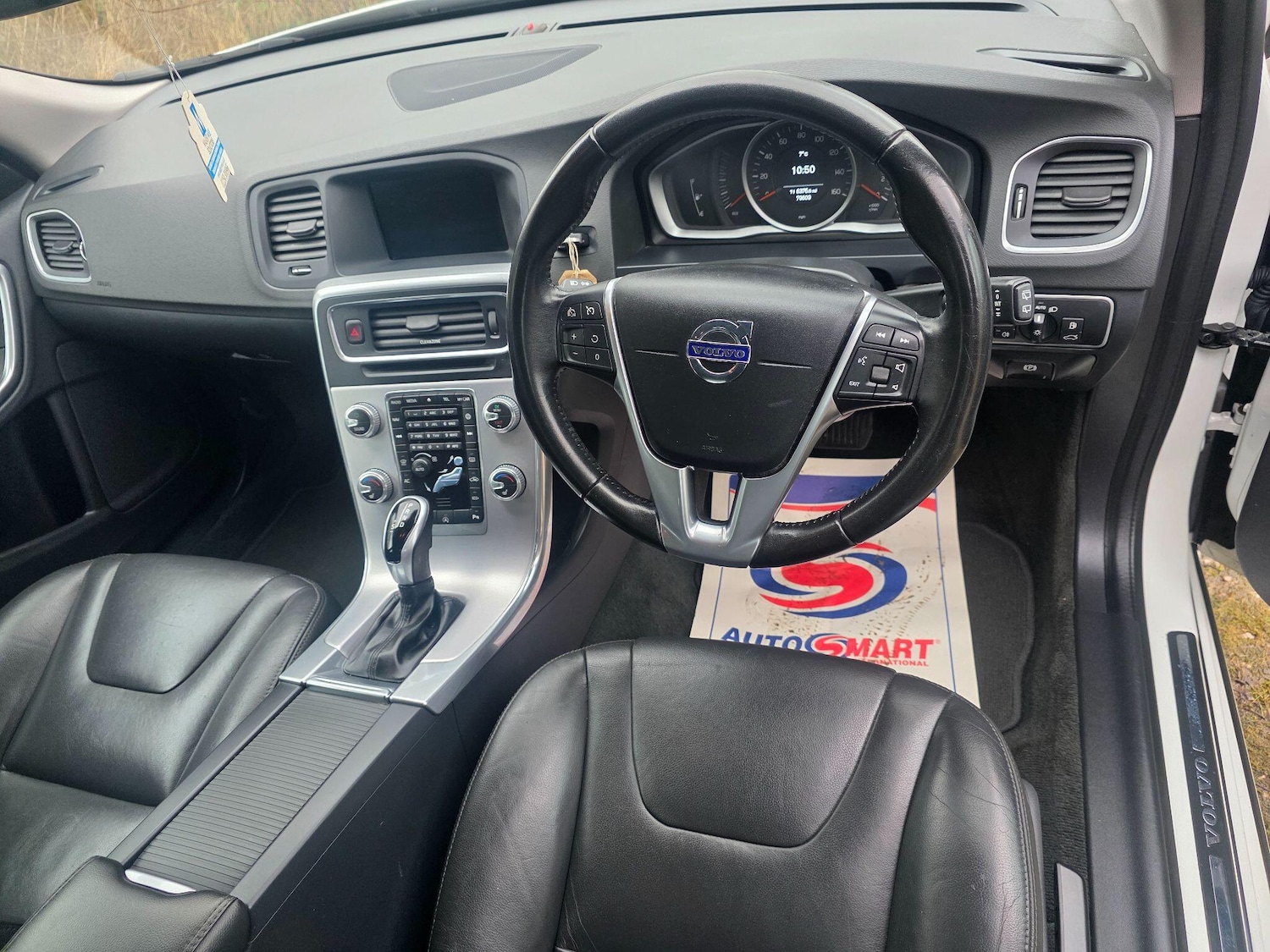 Used Volvo V60 2017 for sale - 77304934: Photo 9