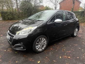 Used Peugeot 208 2017 for sale - 76728564: Photo