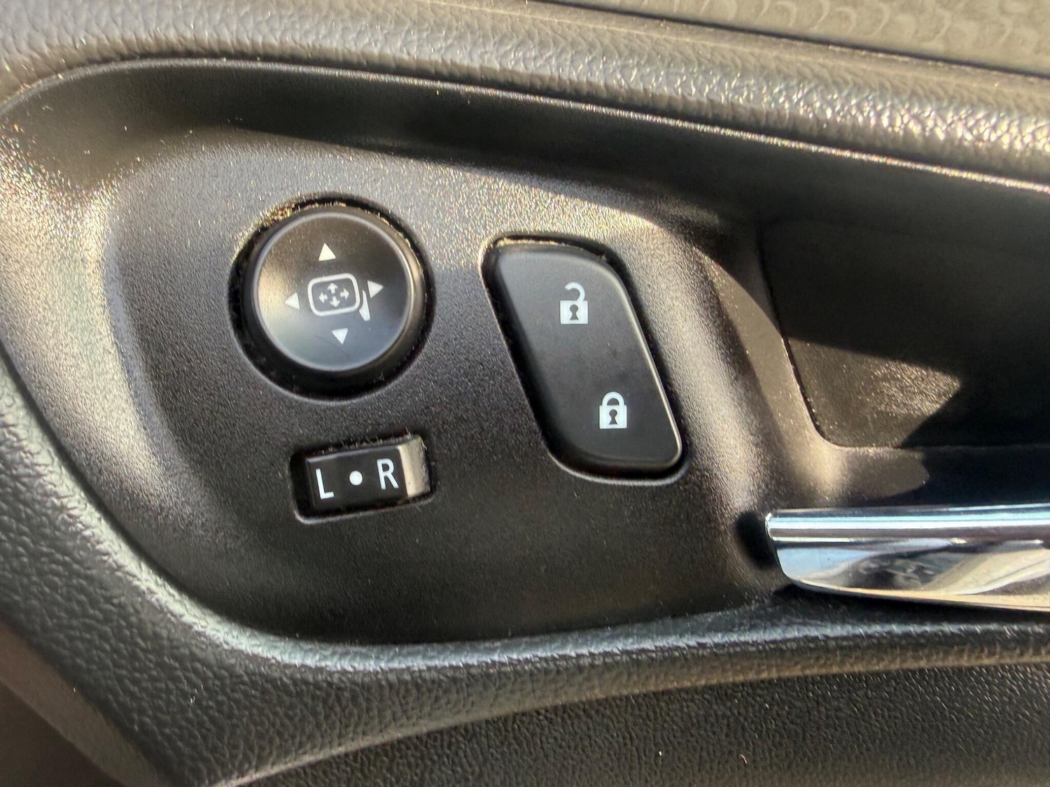 Used Vauxhall Insignia 2016 for sale - 77957283: Photo 17