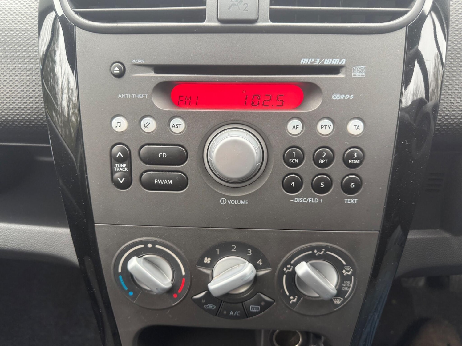 Used Suzuki Splash 2014 for sale - 76585316: Photo 14
