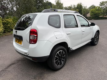 Used Dacia Duster 2017 for sale - 79677096: Photo