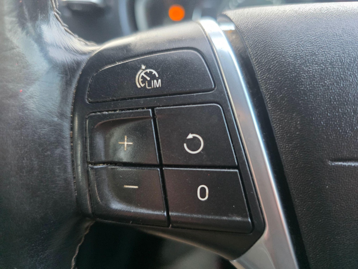 Used Volvo V40 2016 for sale - 77155766: Photo 13