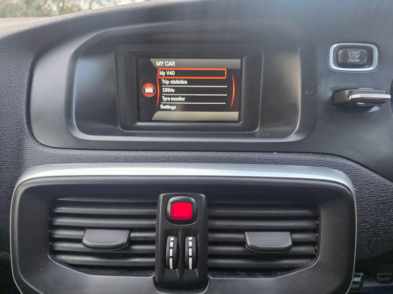 Used Volvo V40 2016 for sale - 77155766: Photo 16