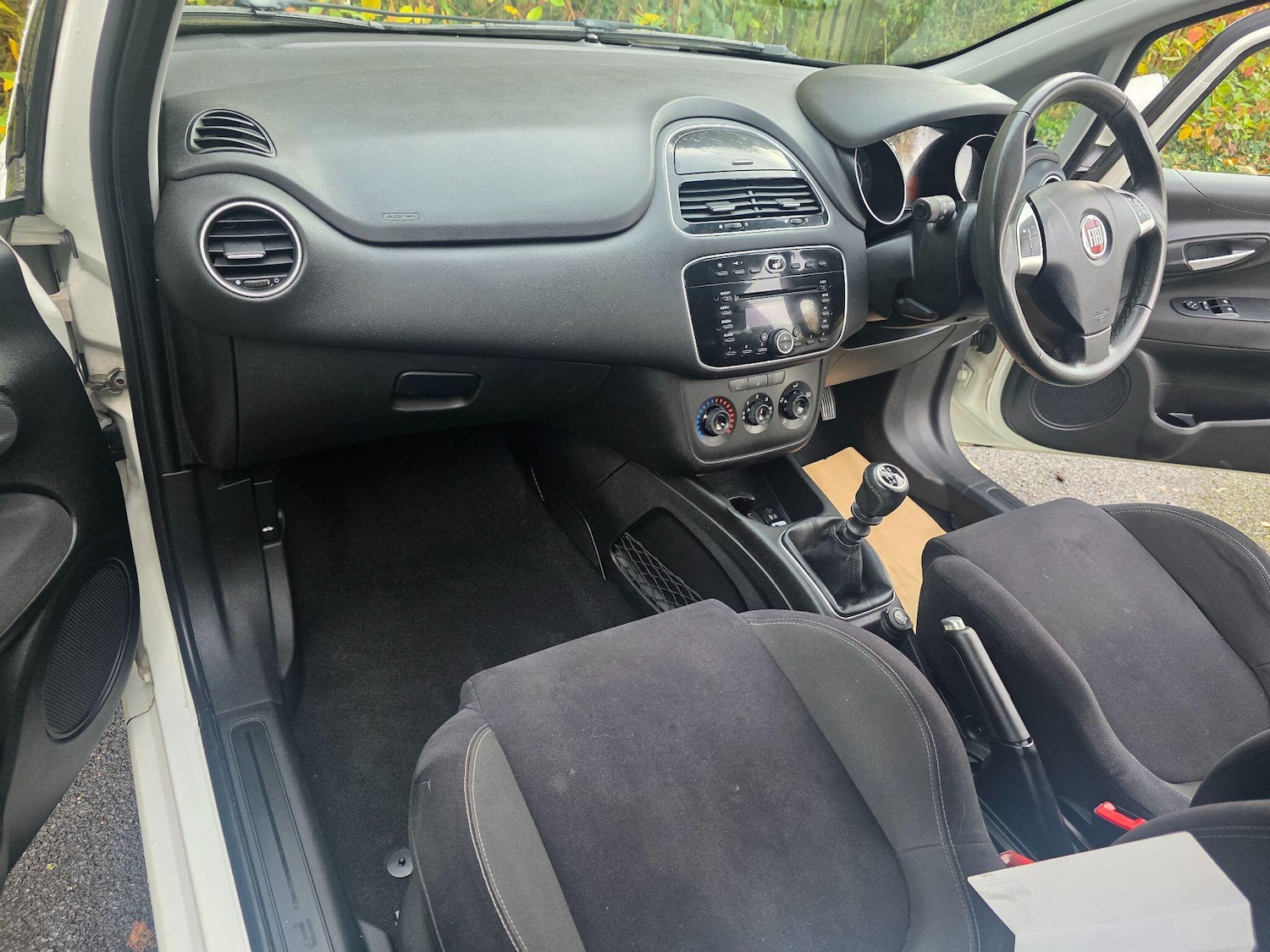 Used Fiat Punto 2014 for sale - 76441279: Photo 12