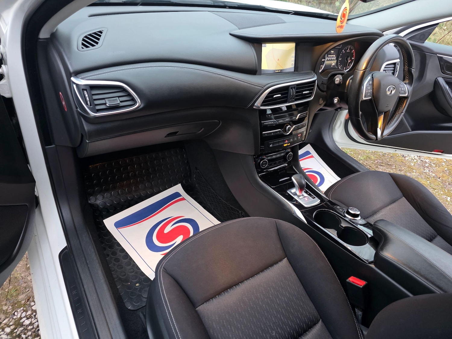 Used Infiniti Q30 2017 for sale - 78185635: Photo 12