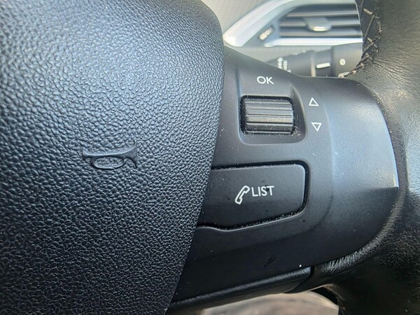 Used Peugeot 208 2017 for sale - 76122915: Photo 15