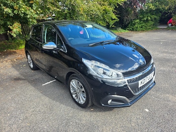 Peugeot - 208