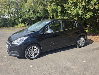 Used Peugeot 208 2017 for sale - 76122915: Photo 4