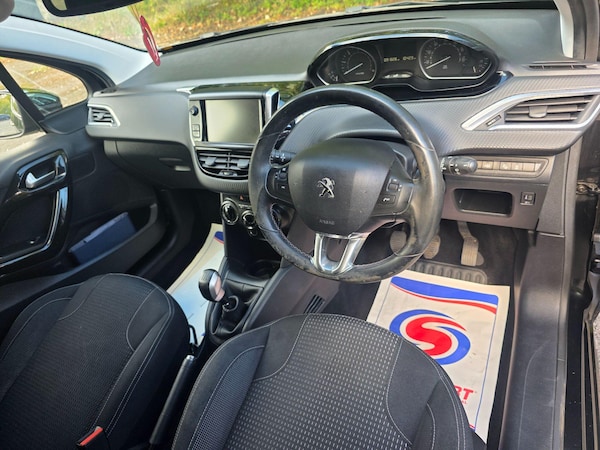Used Peugeot 208 2017 for sale - 76122915: Photo 9