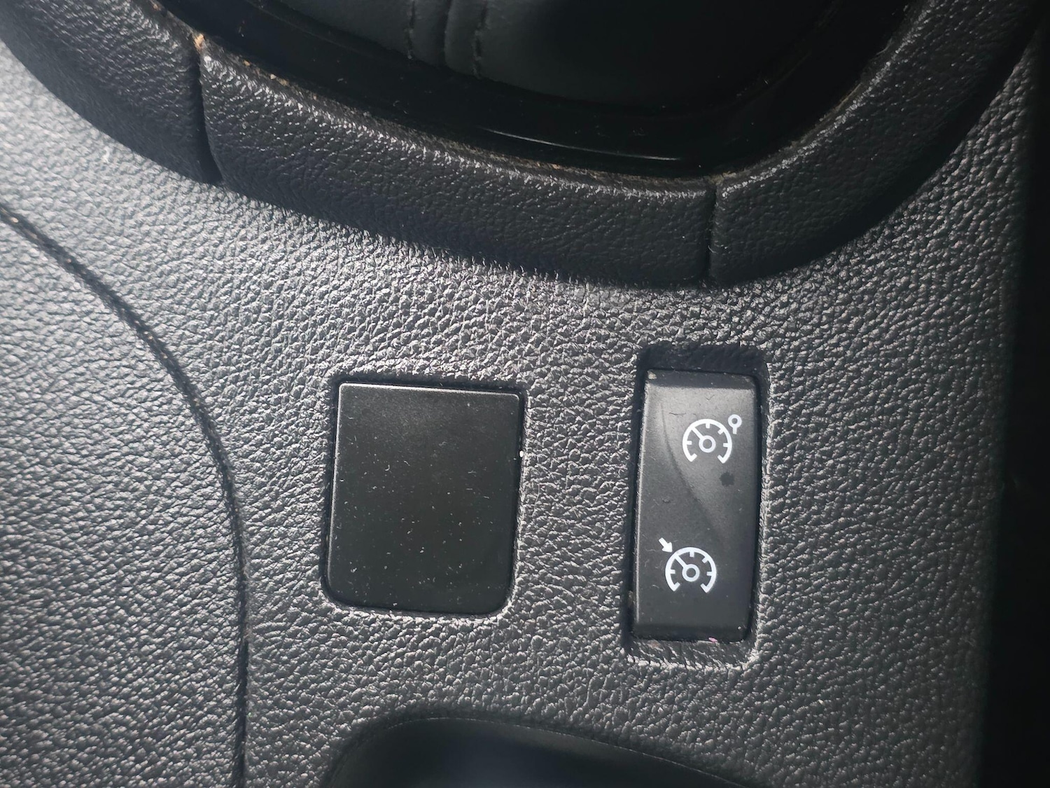 Used Renault Clio 2018 for sale - 77039994: Photo 15