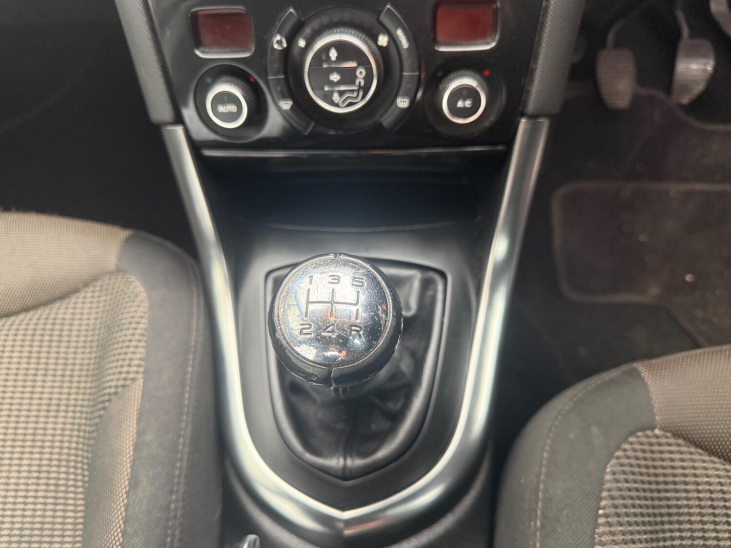 Used Peugeot 308 2013 for sale - 77484304: Photo 17