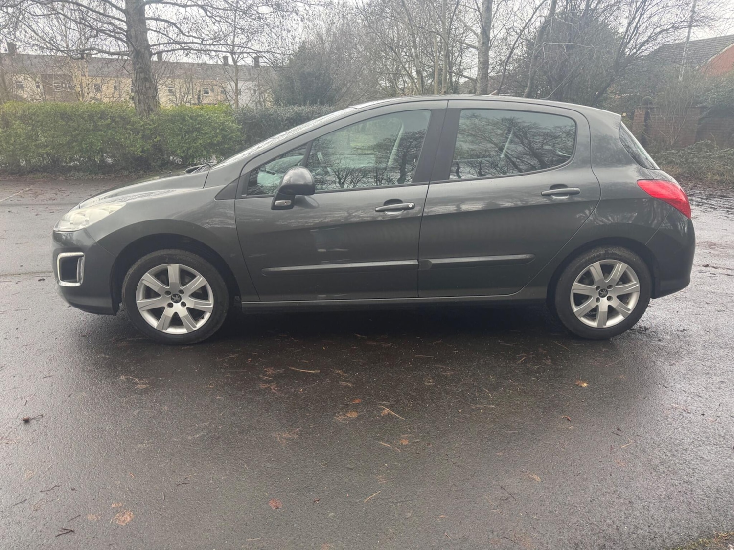 Used Peugeot 308 2013 for sale - 77484304: Photo 4