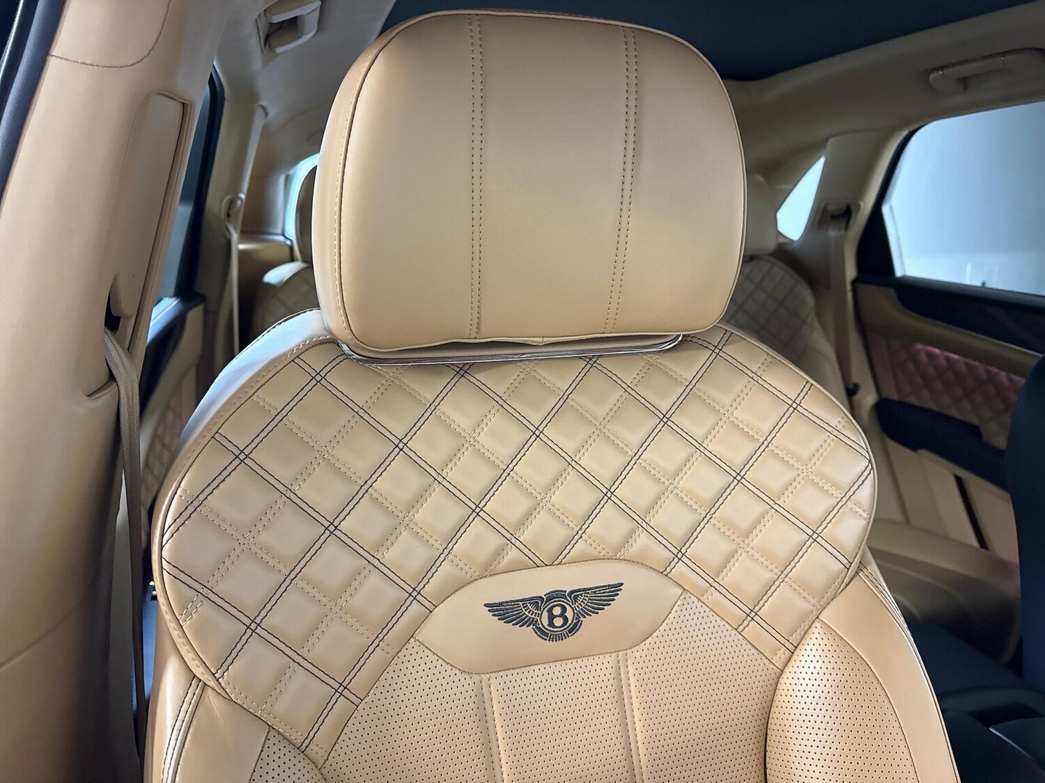 Used Bentley Bentayga 2022 for sale - 76974506: Photo 29