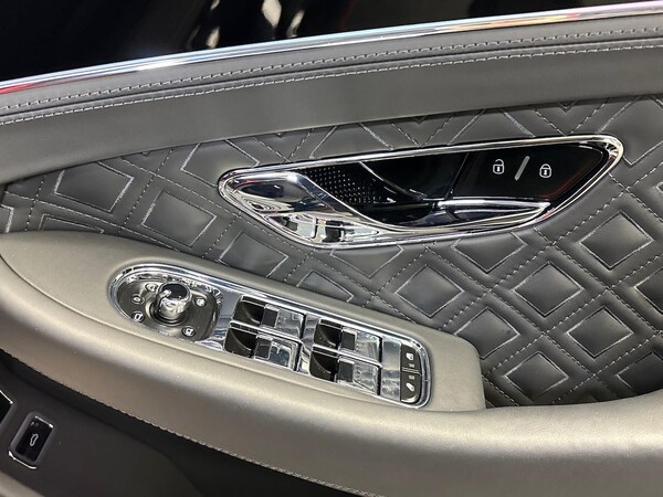 Used Bentley Continental 2025 for sale - 76263309: Photo 11