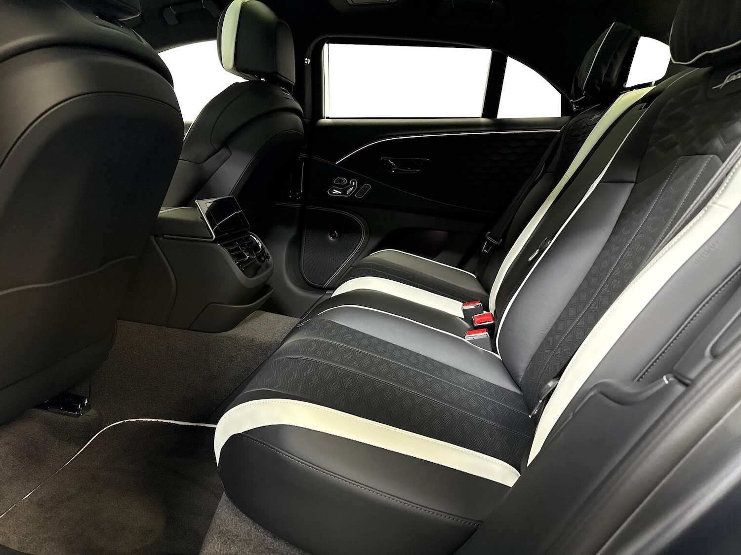 Used Bentley Flying Spur 2025 for sale - 76292956: Photo 17