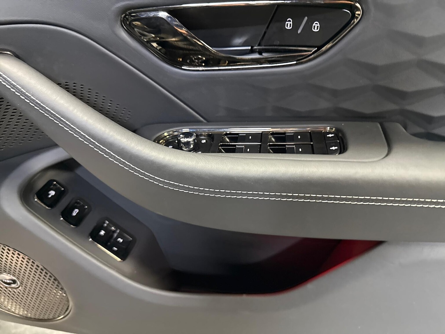 Used Bentley Flying Spur 2025 for sale - 76292956: Photo 34