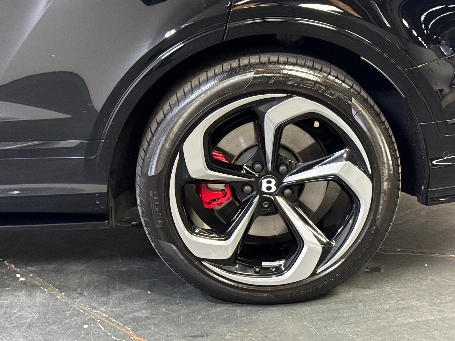 Used Bentley Bentayga 2024 for sale - 77489565: Photo 16