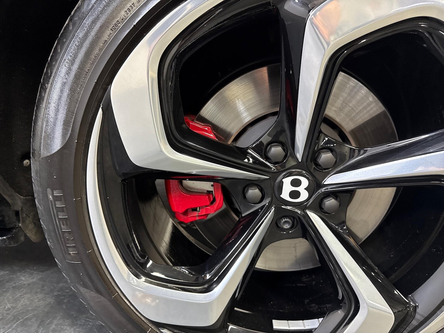 Used Bentley Bentayga 2024 for sale - 77489565: Photo 17