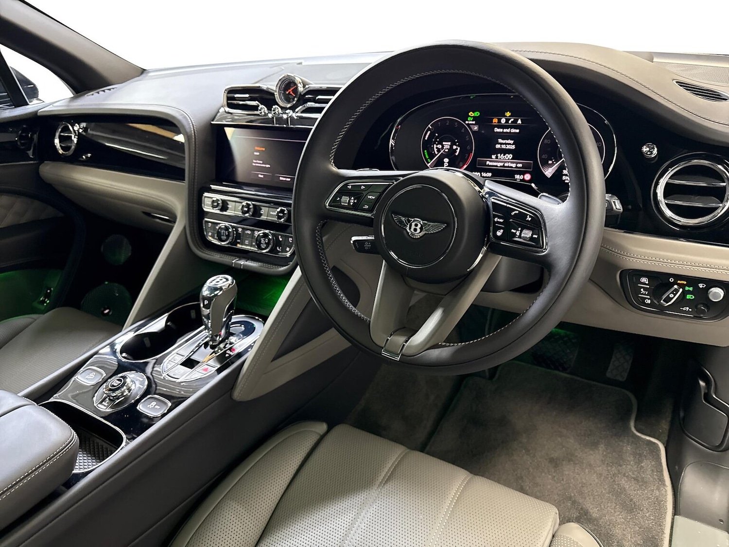 Used Bentley Bentayga 2024 for sale - 77489565: Photo 22