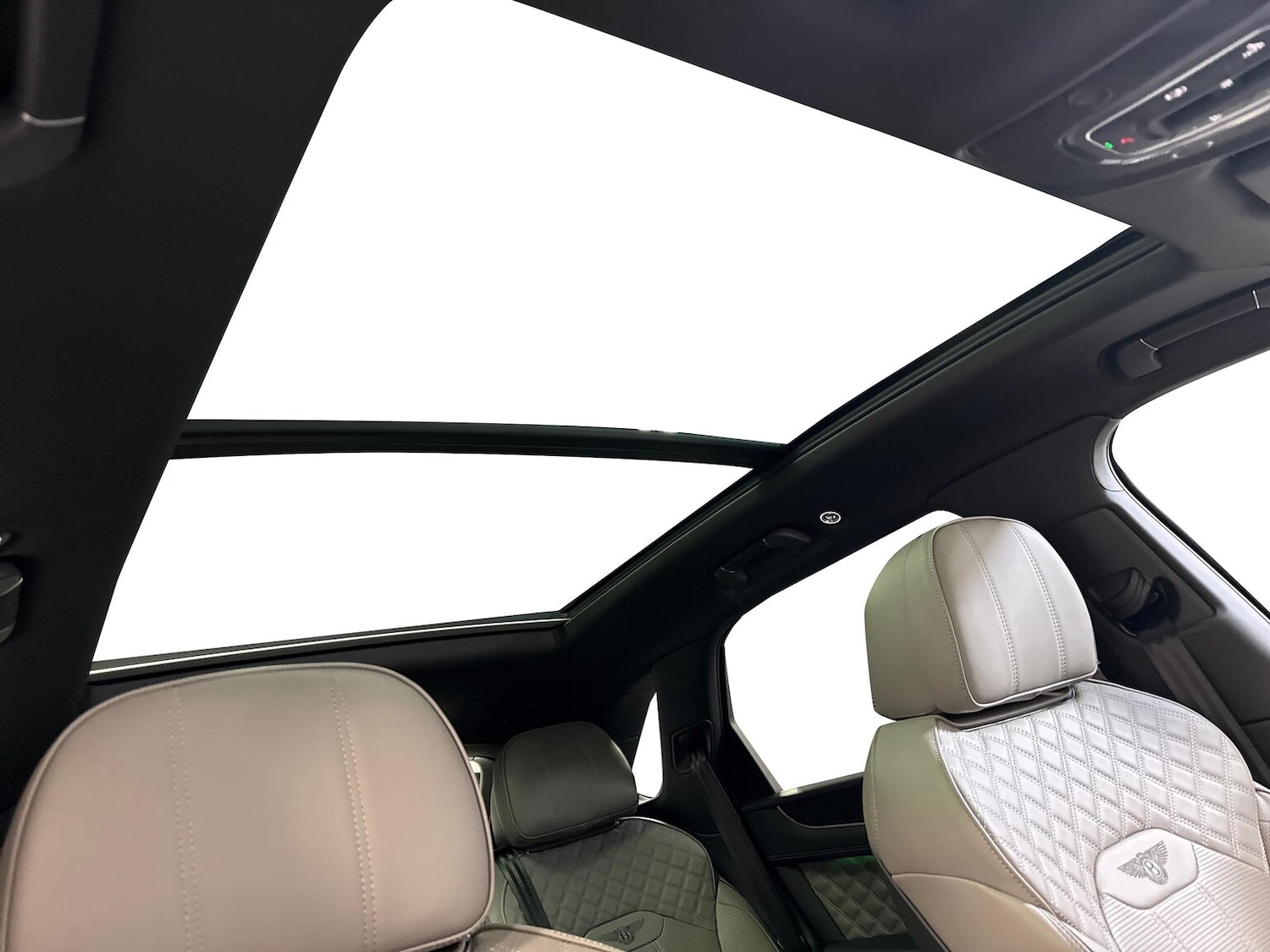 Used Bentley Bentayga 2024 for sale - 77489565: Photo 23