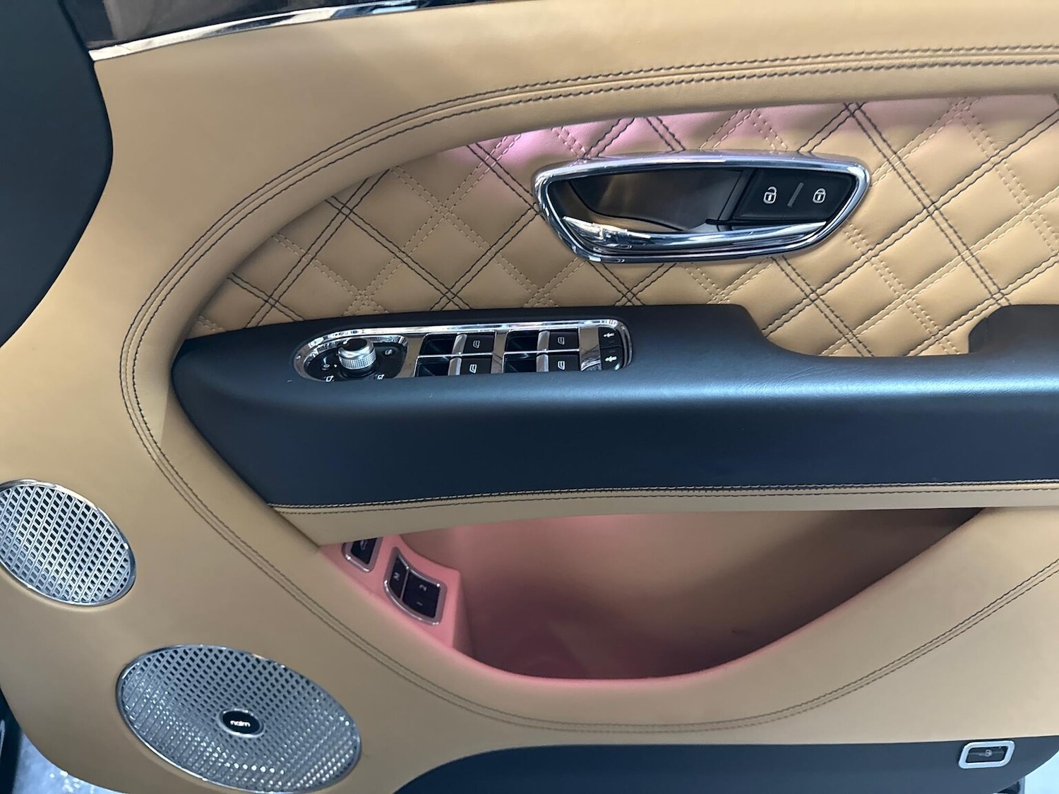 Used Bentley Bentayga 2022 for sale - 77489556: Photo 23