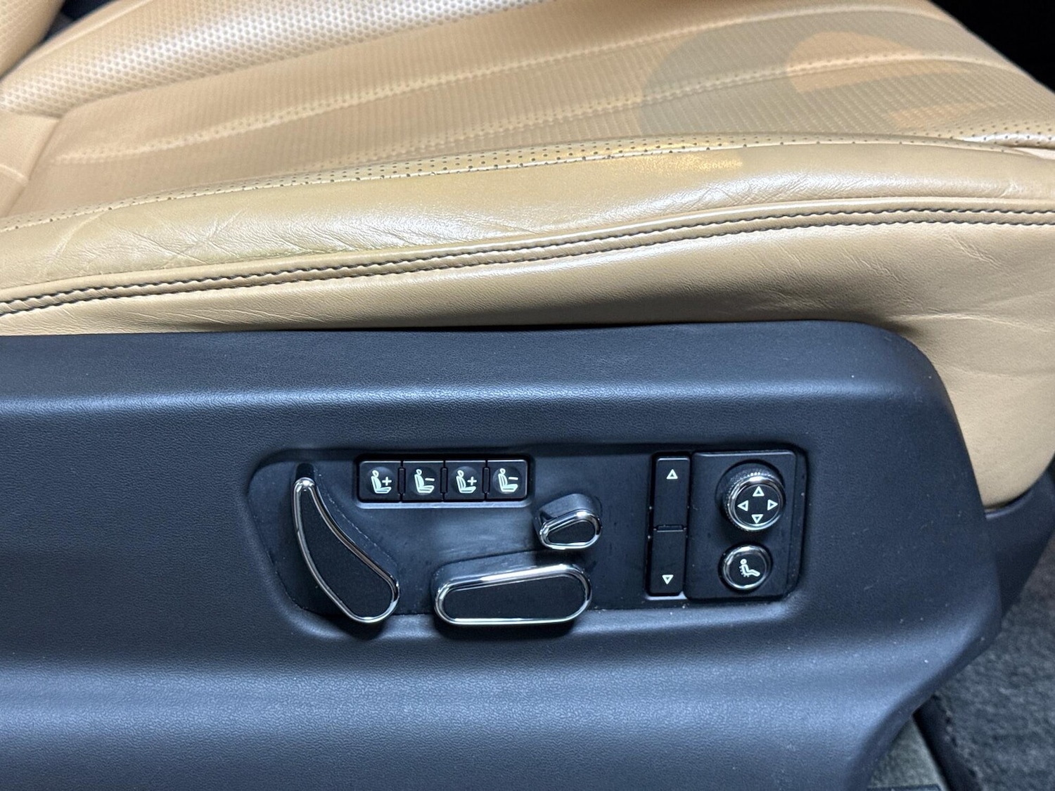 Used Bentley Bentayga 2022 for sale - 77489556: Photo 24