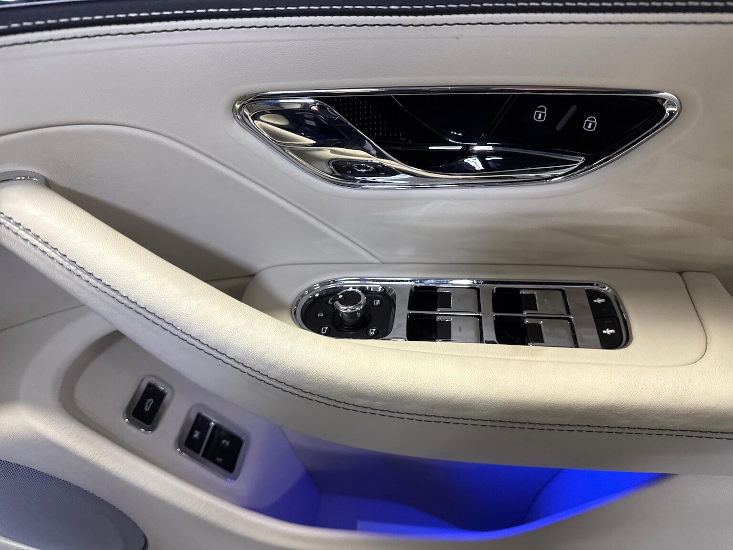 Used Bentley Flying Spur 2022 for sale - 77676339: Photo 31