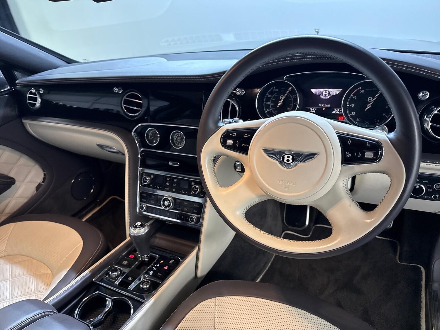 Used Bentley Mulsanne 2016 for sale - 77489558: Photo 38