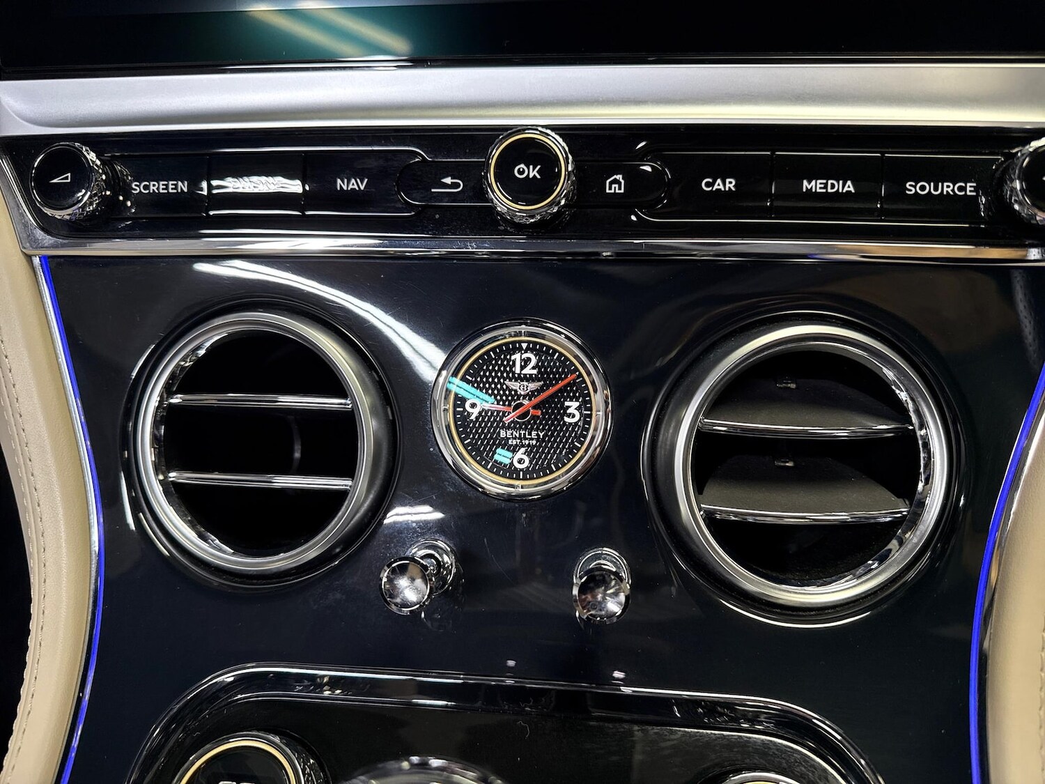 Used Bentley Continental 2019 for sale - 76353622: Photo 30