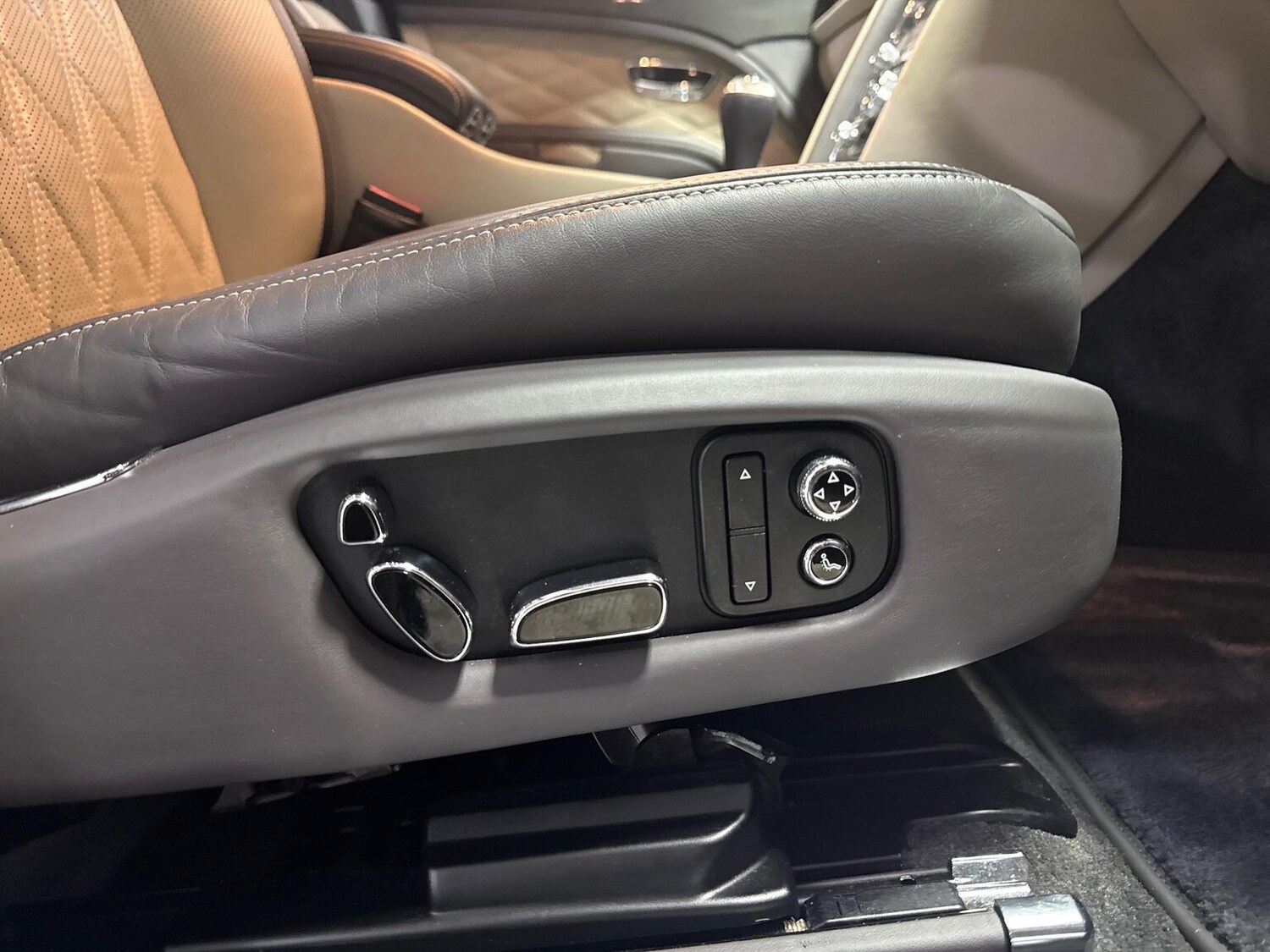 Used Bentley Mulsanne 2018 for sale - 78139515: Photo 20