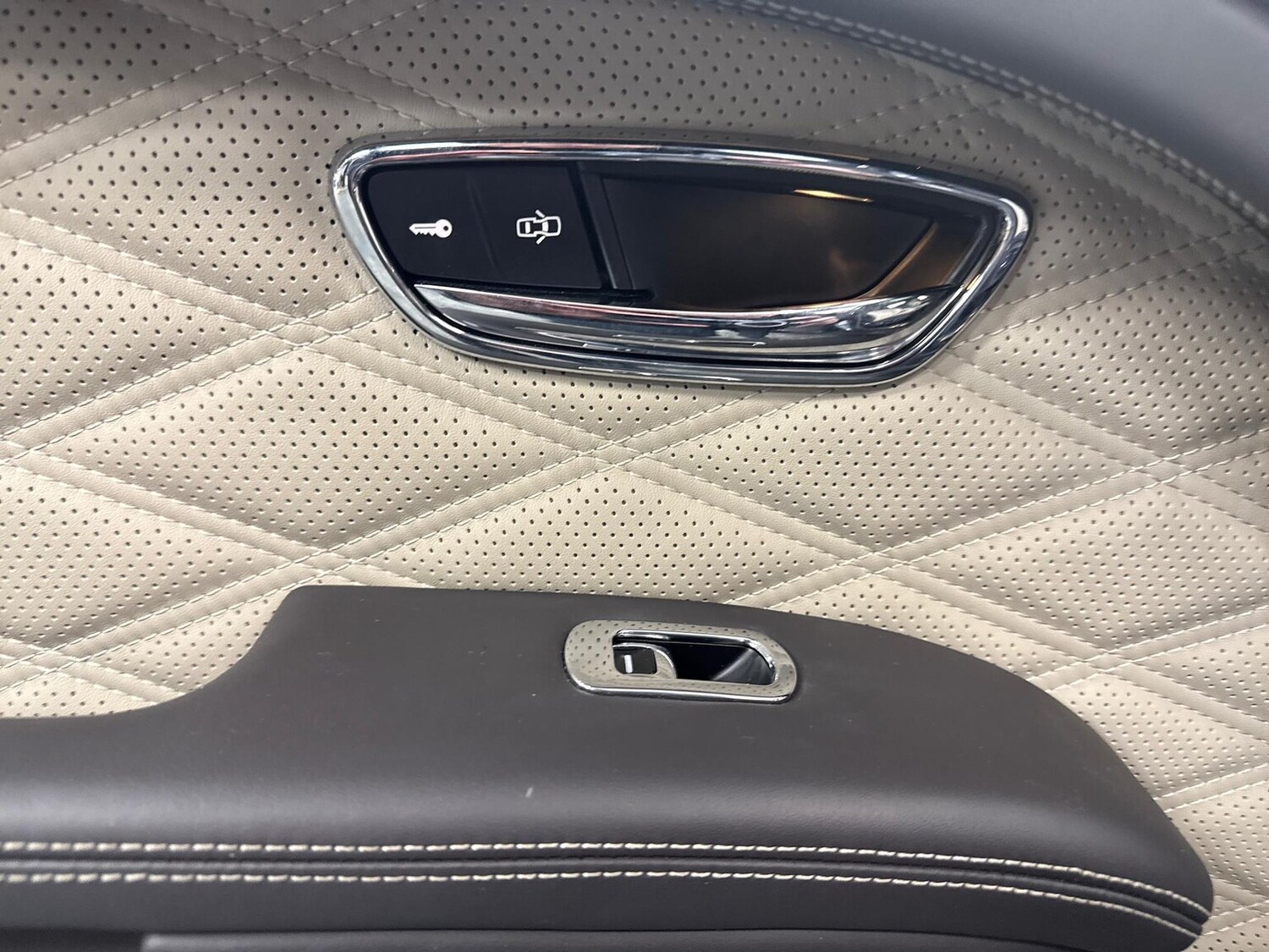 Used Bentley Mulsanne 2018 for sale - 78139515: Photo 36