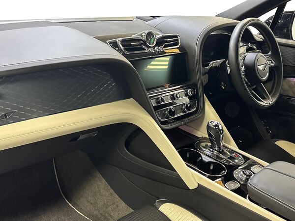 Used Bentley Bentayga 2024 for sale - 75481893: Photo 14