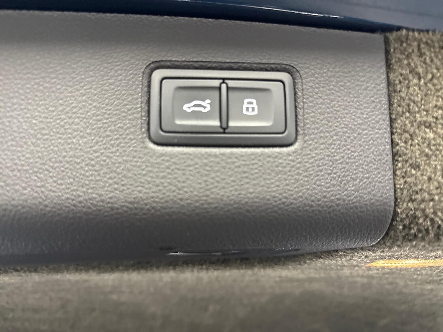 Used Bentley Bentayga 2022 for sale - 76492439: Photo 19