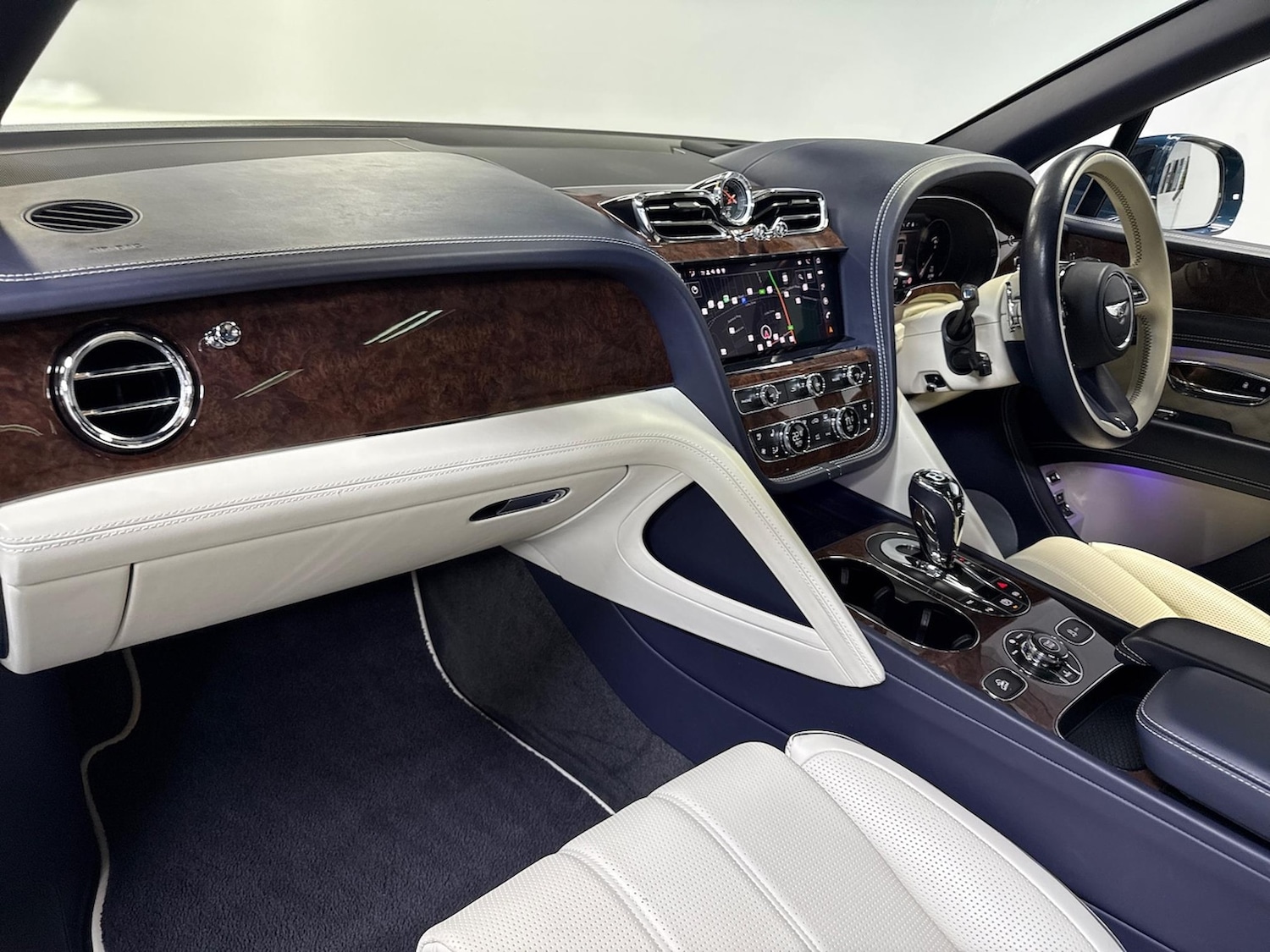 Used Bentley Bentayga 2022 for sale - 76492439: Photo 25